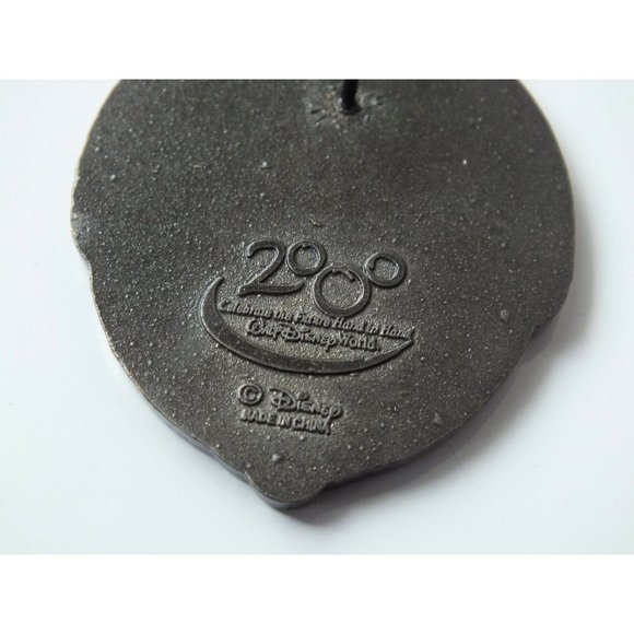 Disney Framed Maleficent Walt Disney World Collectible Pin From 2000 - Picture 4 of 7